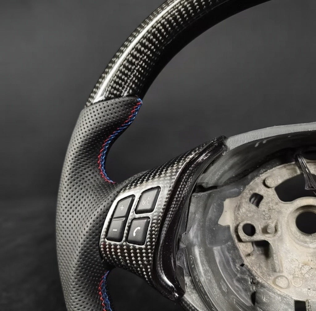 Volant BMW en Fibre de Carbone – Style M Performance